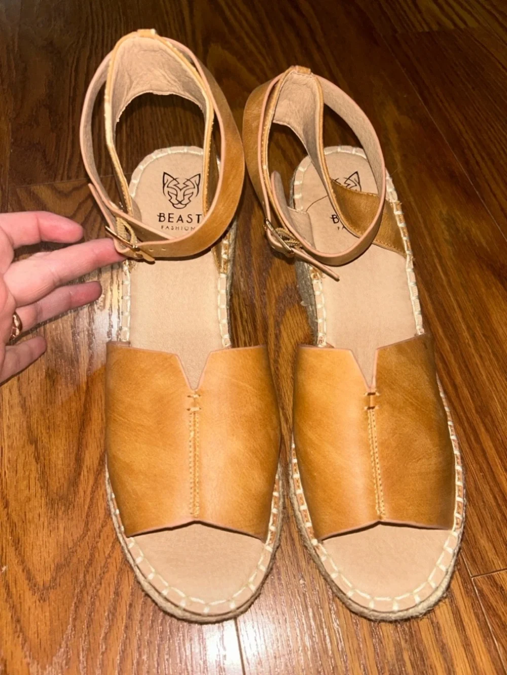 EUC Beast Fashion The Felix Platform Tan Espadrille Wedge with Ankle Strap Sz 10